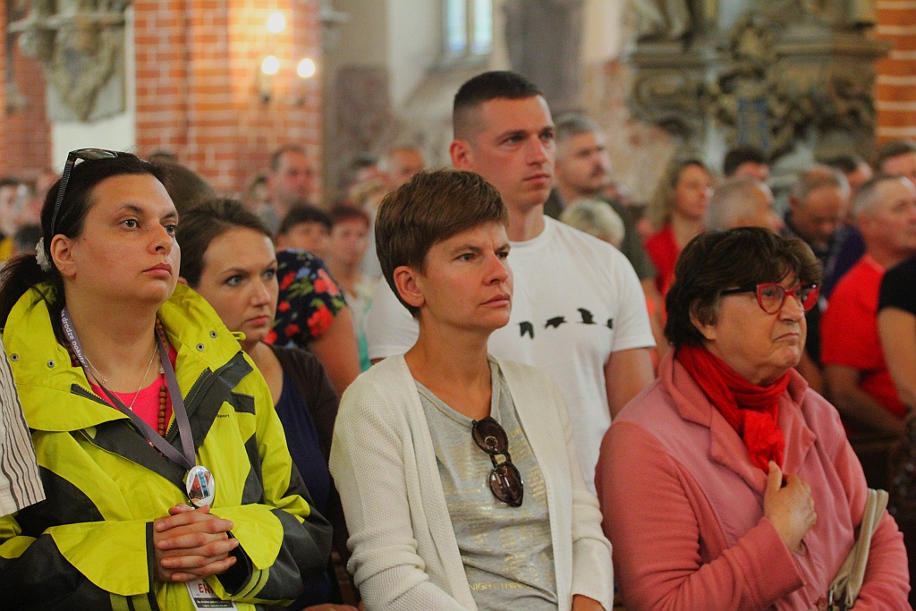 Blisko dziewięciuset pątników wyruszyło do Częstochowy