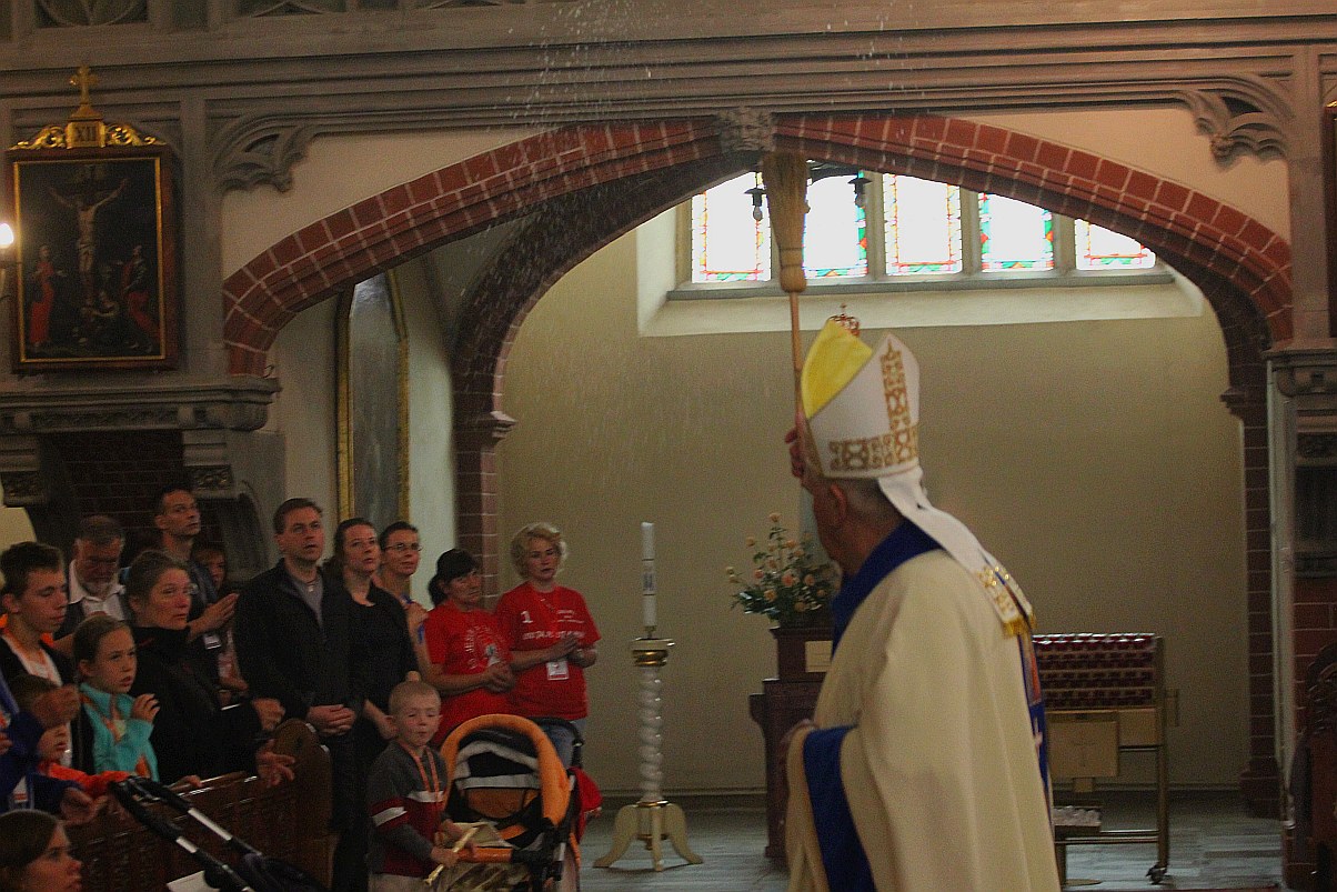 Blisko dziewięciuset pątników wyruszyło do Częstochowy