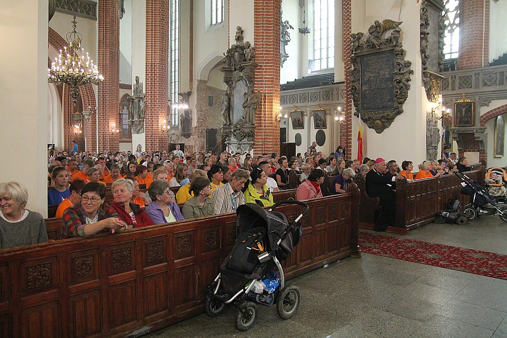 Blisko dziewięciuset pątników wyruszyło do Częstochowy