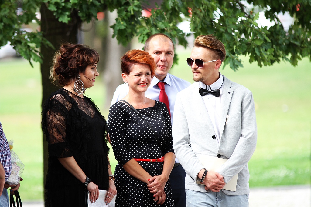 Wzięli ślub nad wodą zamiast w Urzędzie Stanu Cywilnego
