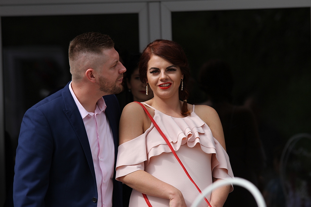 Wzięli ślub nad wodą zamiast w Urzędzie Stanu Cywilnego