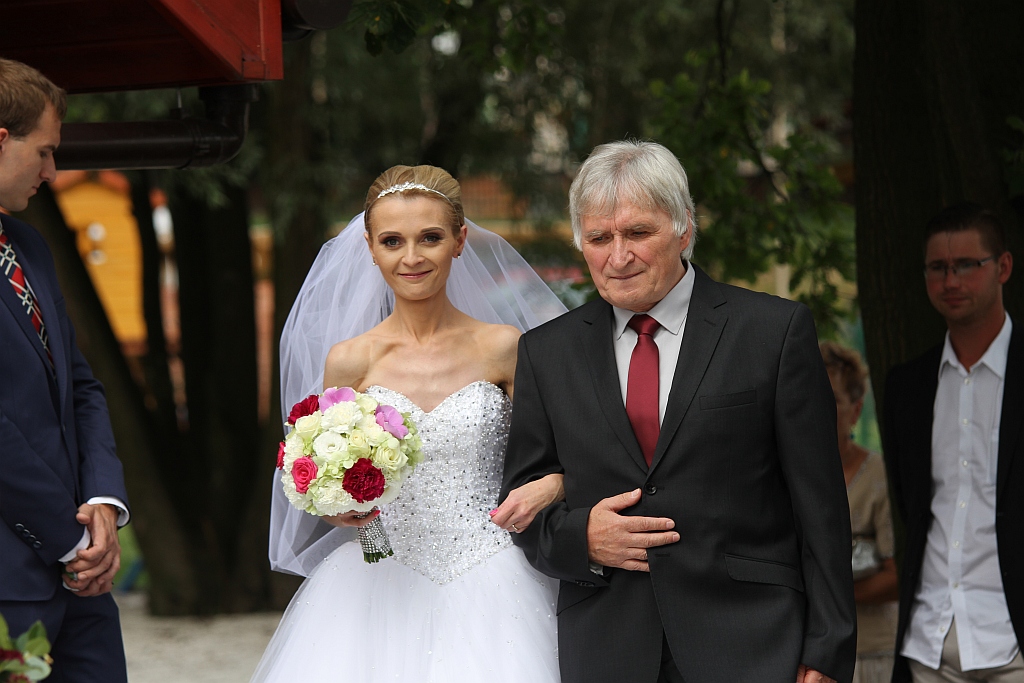 Wzięli ślub nad wodą zamiast w Urzędzie Stanu Cywilnego
