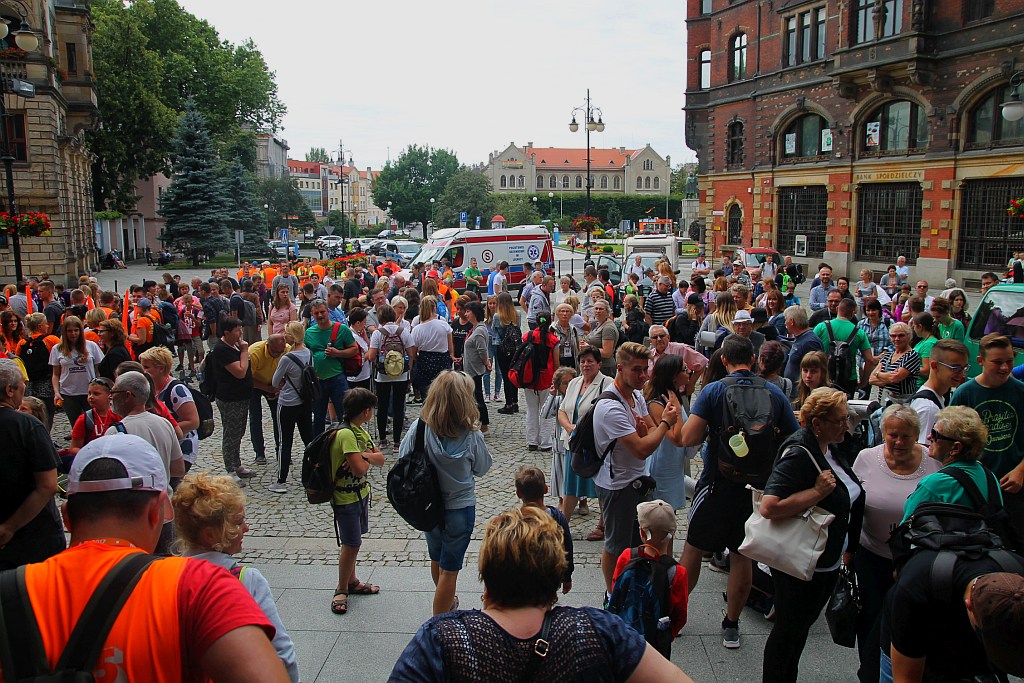 Blisko dziewięciuset pątników wyruszyło do Częstochowy