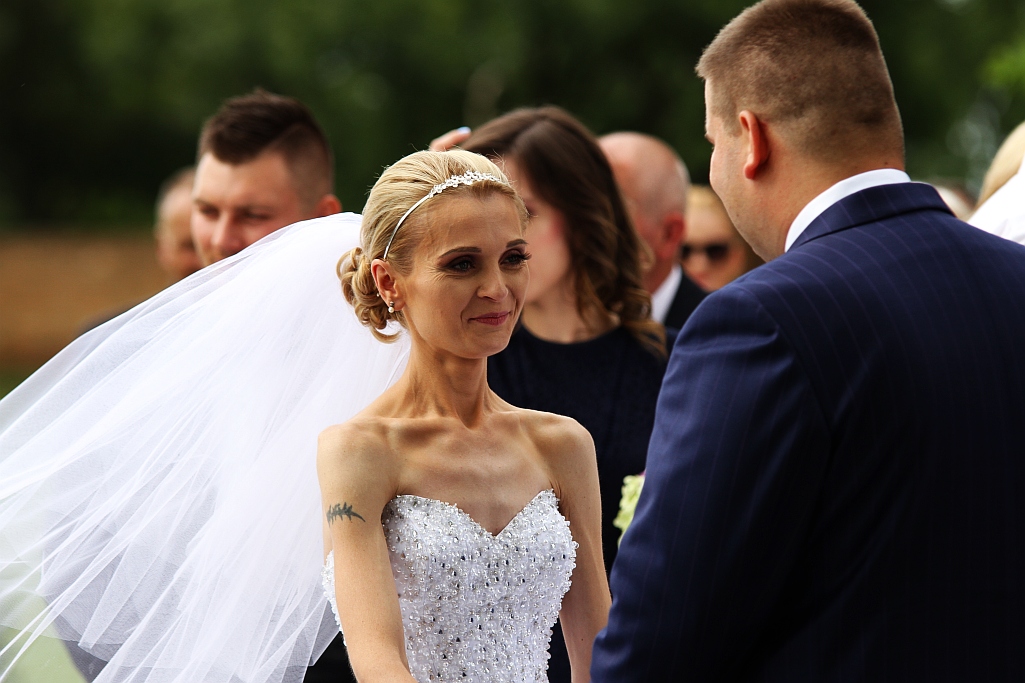 Wzięli ślub nad wodą zamiast w Urzędzie Stanu Cywilnego