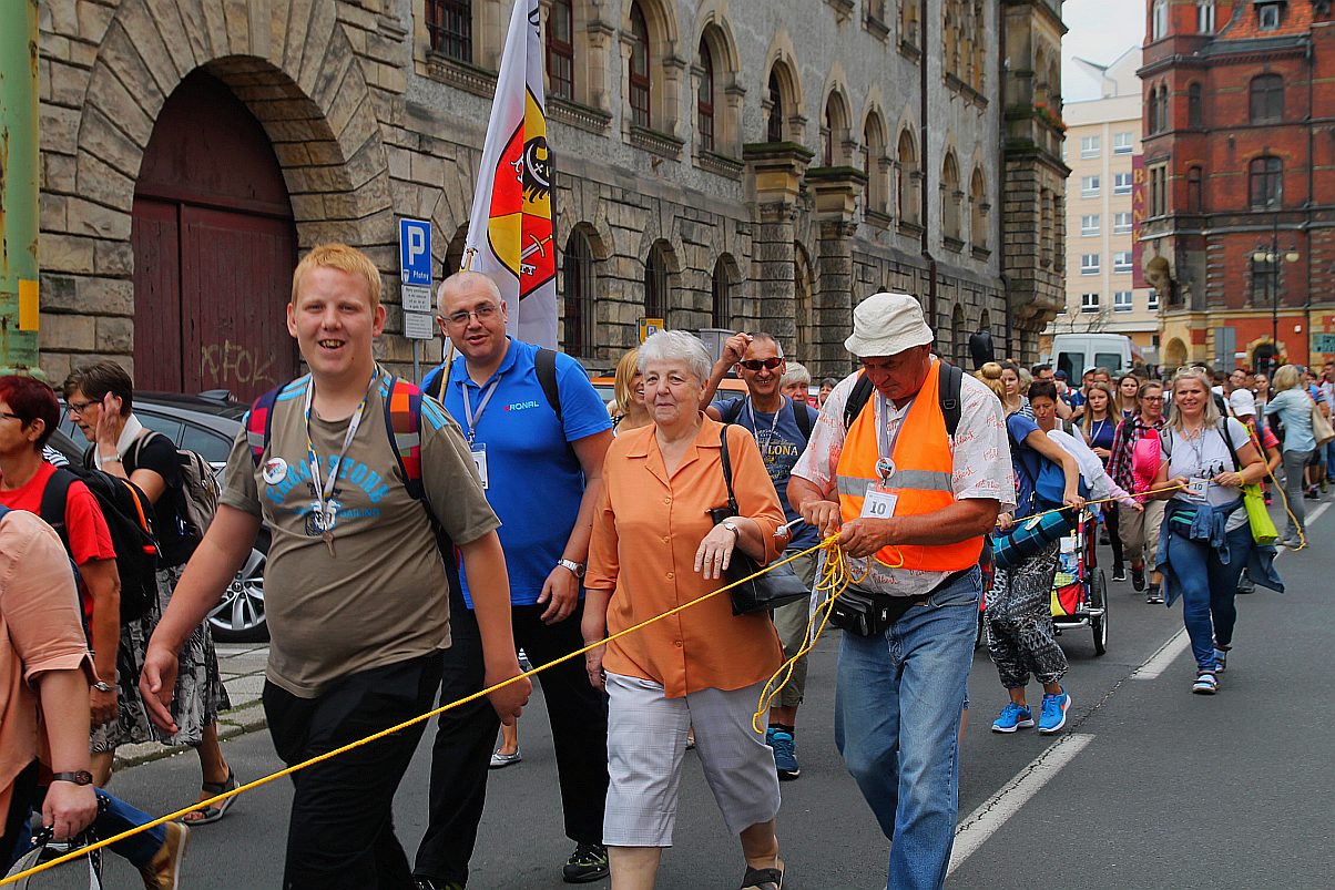 Blisko dziewięciuset pątników wyruszyło do Częstochowy