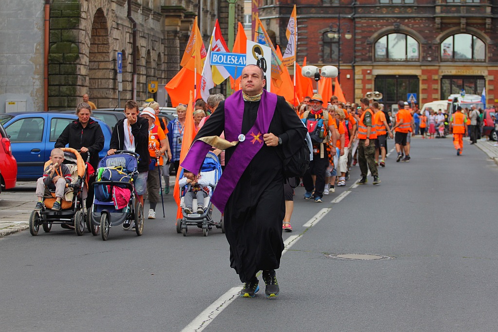Blisko dziewięciuset pątników wyruszyło do Częstochowy