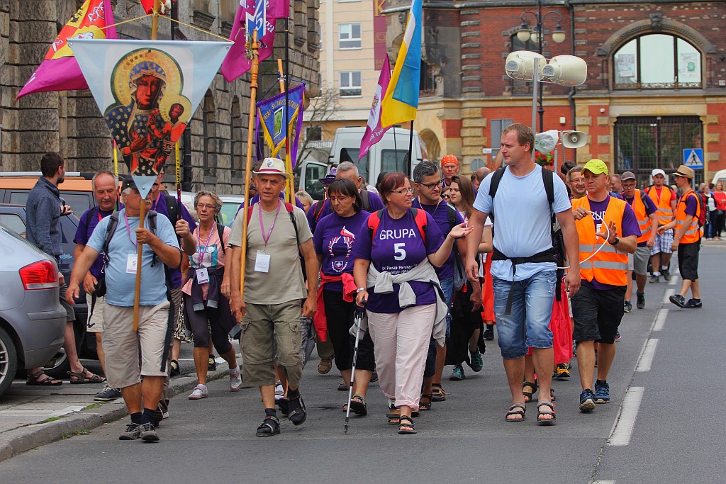 Blisko dziewięciuset pątników wyruszyło do Częstochowy