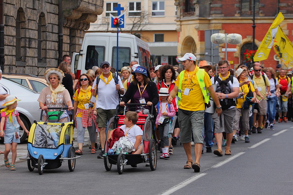 Blisko dziewięciuset pątników wyruszyło do Częstochowy
