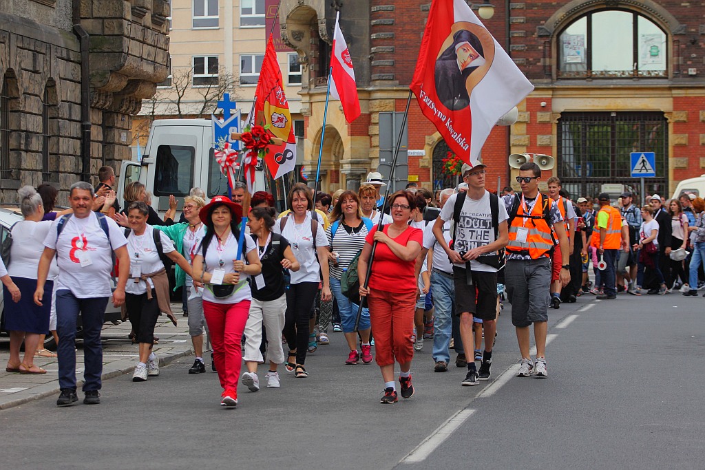 Blisko dziewięciuset pątników wyruszyło do Częstochowy