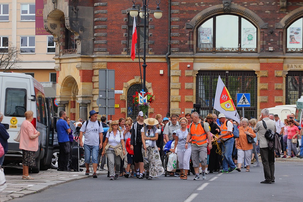Blisko dziewięciuset pątników wyruszyło do Częstochowy