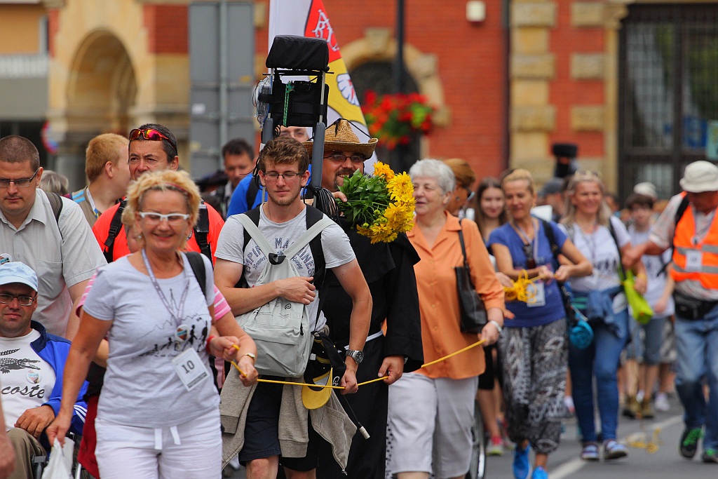 Blisko dziewięciuset pątników wyruszyło do Częstochowy