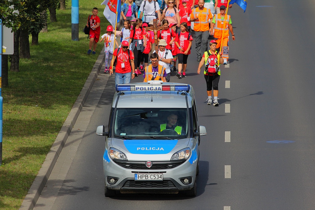 Blisko dziewięciuset pątników wyruszyło do Częstochowy