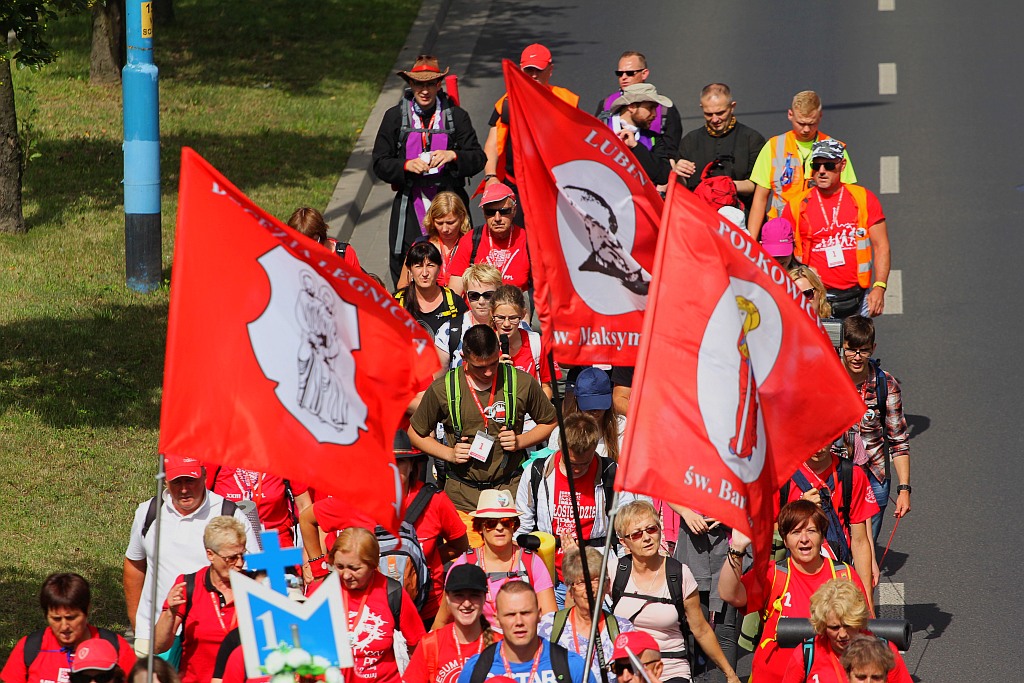 Blisko dziewięciuset pątników wyruszyło do Częstochowy