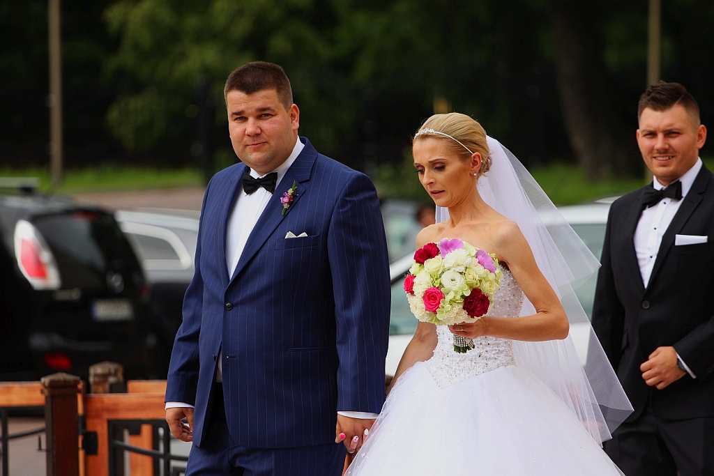 Wzięli ślub nad wodą zamiast w Urzędzie Stanu Cywilnego