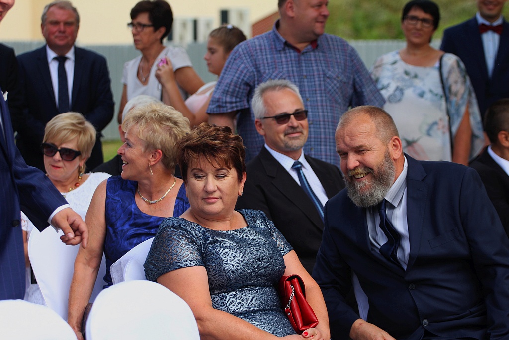 Wzięli ślub nad wodą zamiast w Urzędzie Stanu Cywilnego