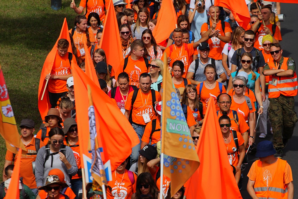 Blisko dziewięciuset pątników wyruszyło do Częstochowy