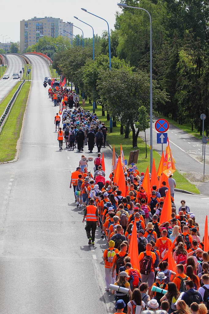 Blisko dziewięciuset pątników wyruszyło do Częstochowy