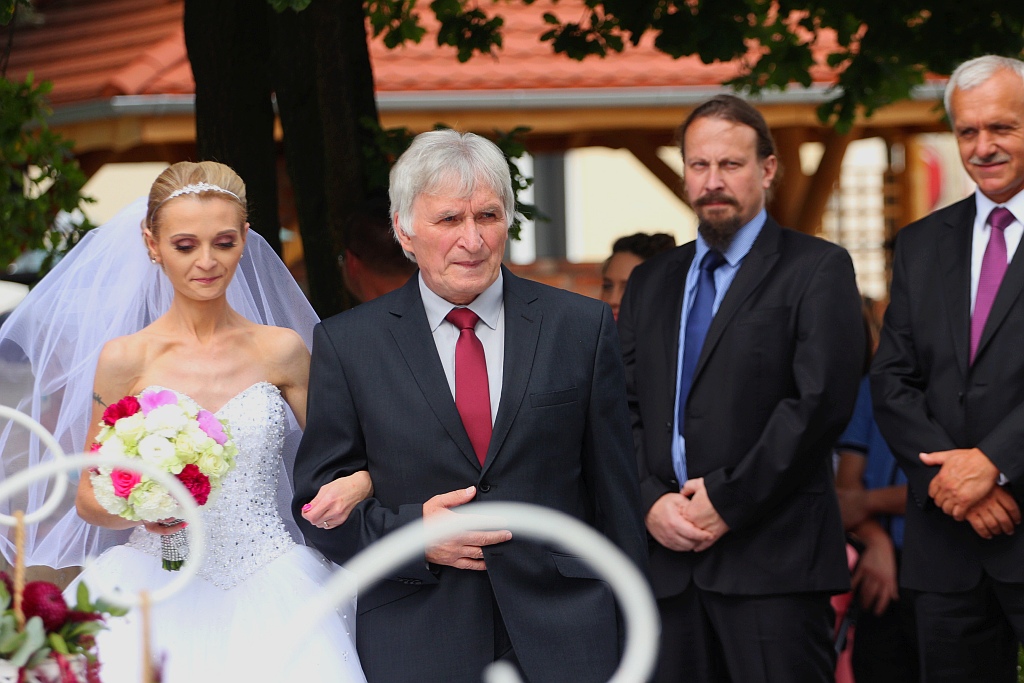 Wzięli ślub nad wodą zamiast w Urzędzie Stanu Cywilnego