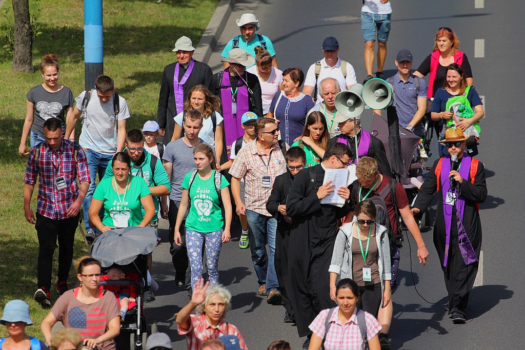 Blisko dziewięciuset pątników wyruszyło do Częstochowy