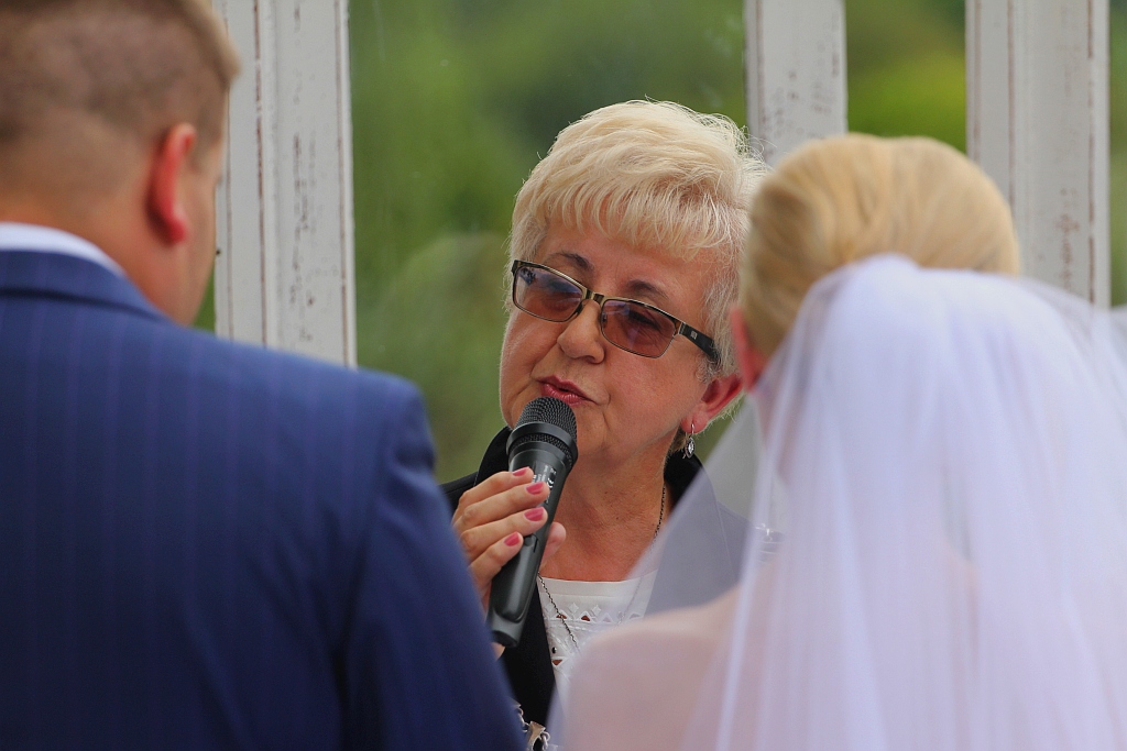 Wzięli ślub nad wodą zamiast w Urzędzie Stanu Cywilnego