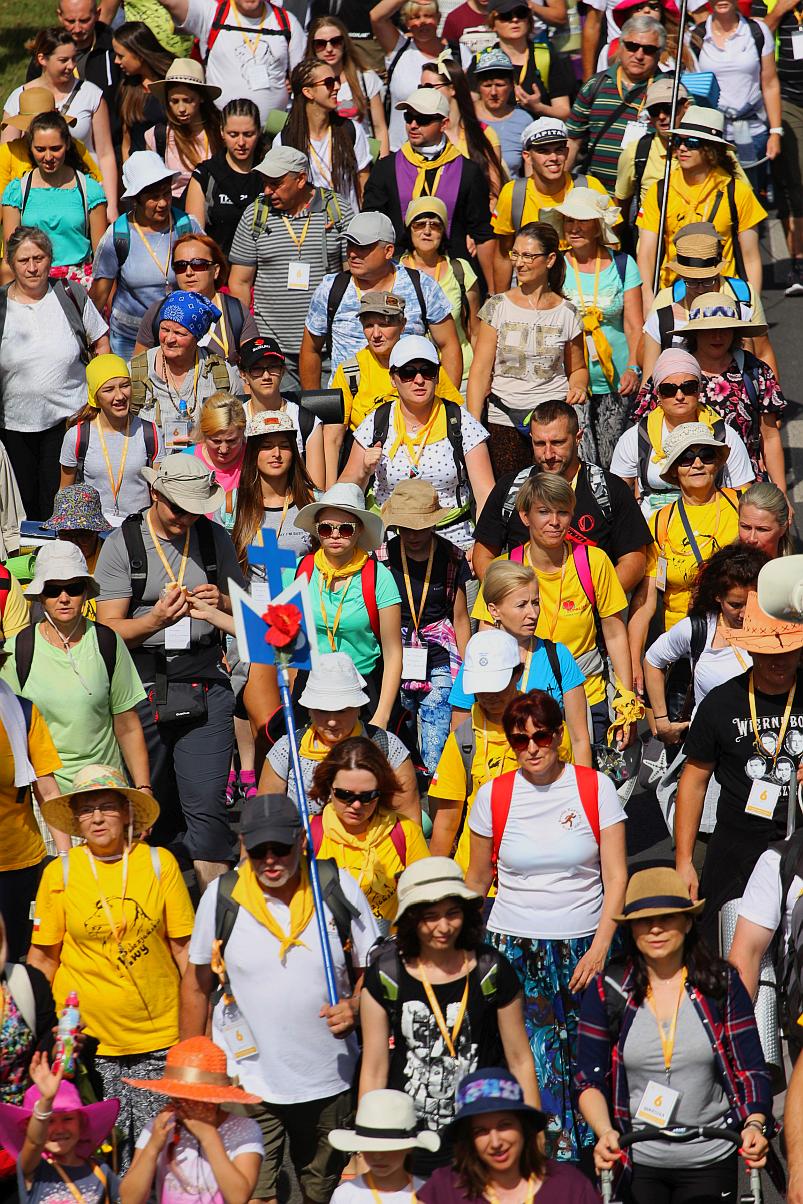 Blisko dziewięciuset pątników wyruszyło do Częstochowy