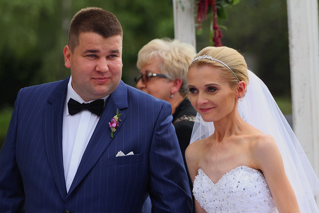 Wzięli ślub nad wodą zamiast w Urzędzie Stanu Cywilnego