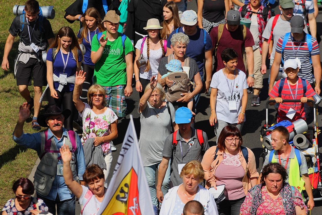 Blisko dziewięciuset pątników wyruszyło do Częstochowy
