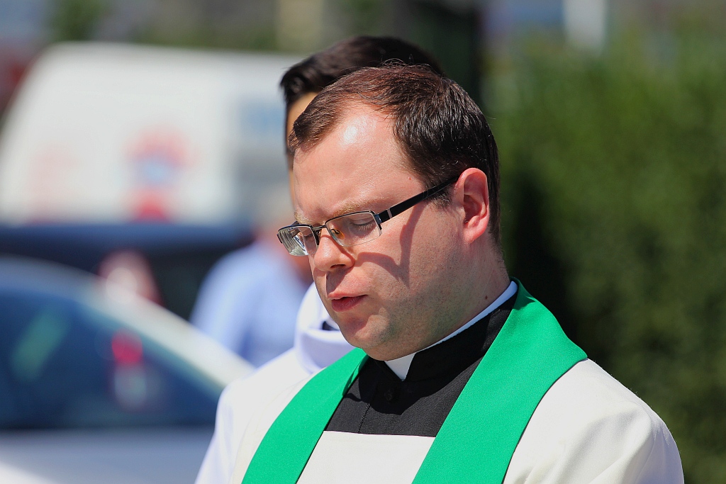 W neidzielne popołudnie kierowcy poświęcili swoje auta