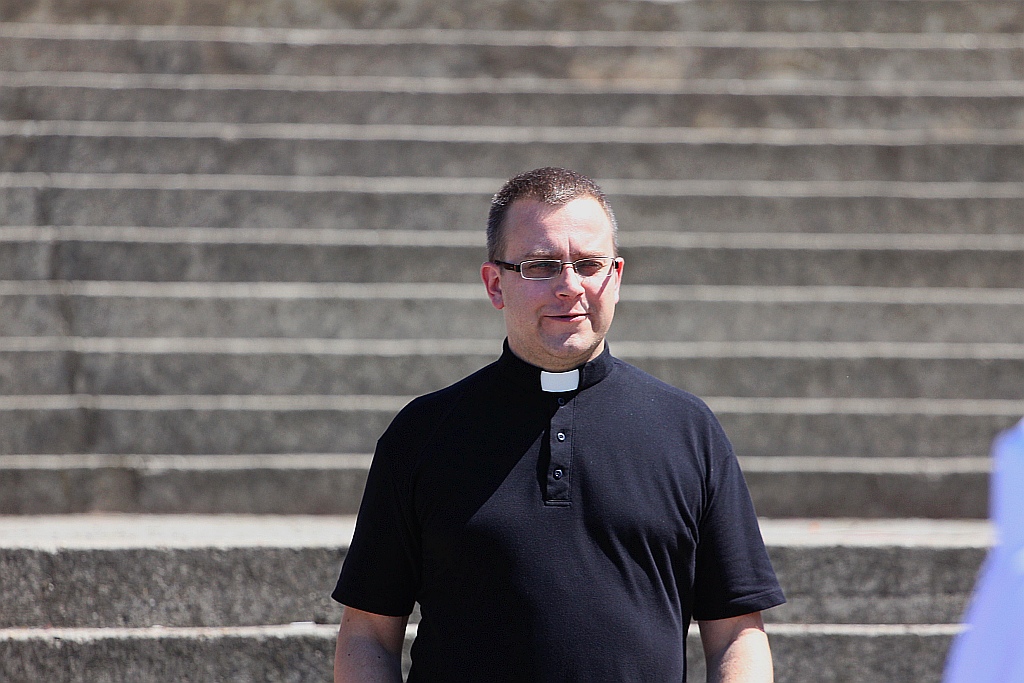 W neidzielne popołudnie kierowcy poświęcili swoje auta