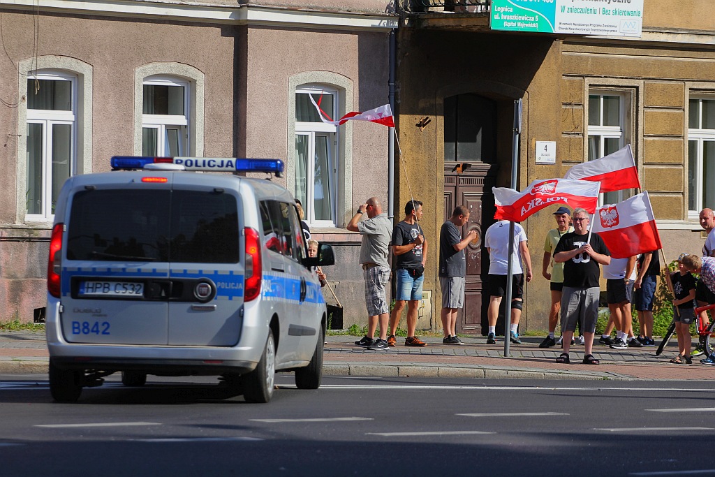 Legnicka Grupa Patriotyczna zatrzymała ruch na placu Wilsona