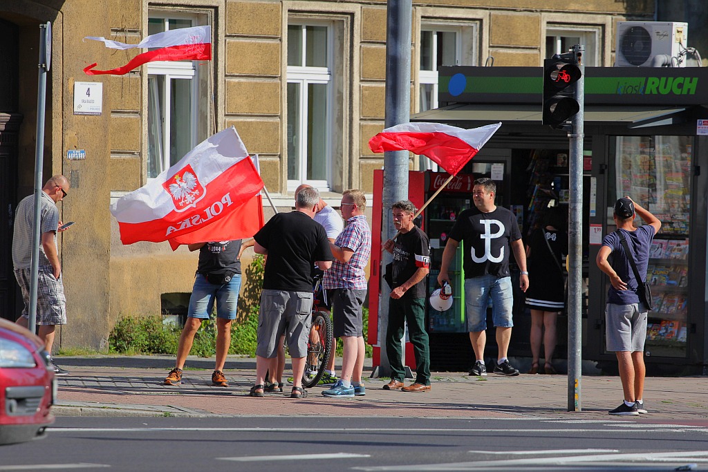 Legnicka Grupa Patriotyczna zatrzymała ruch na placu Wilsona