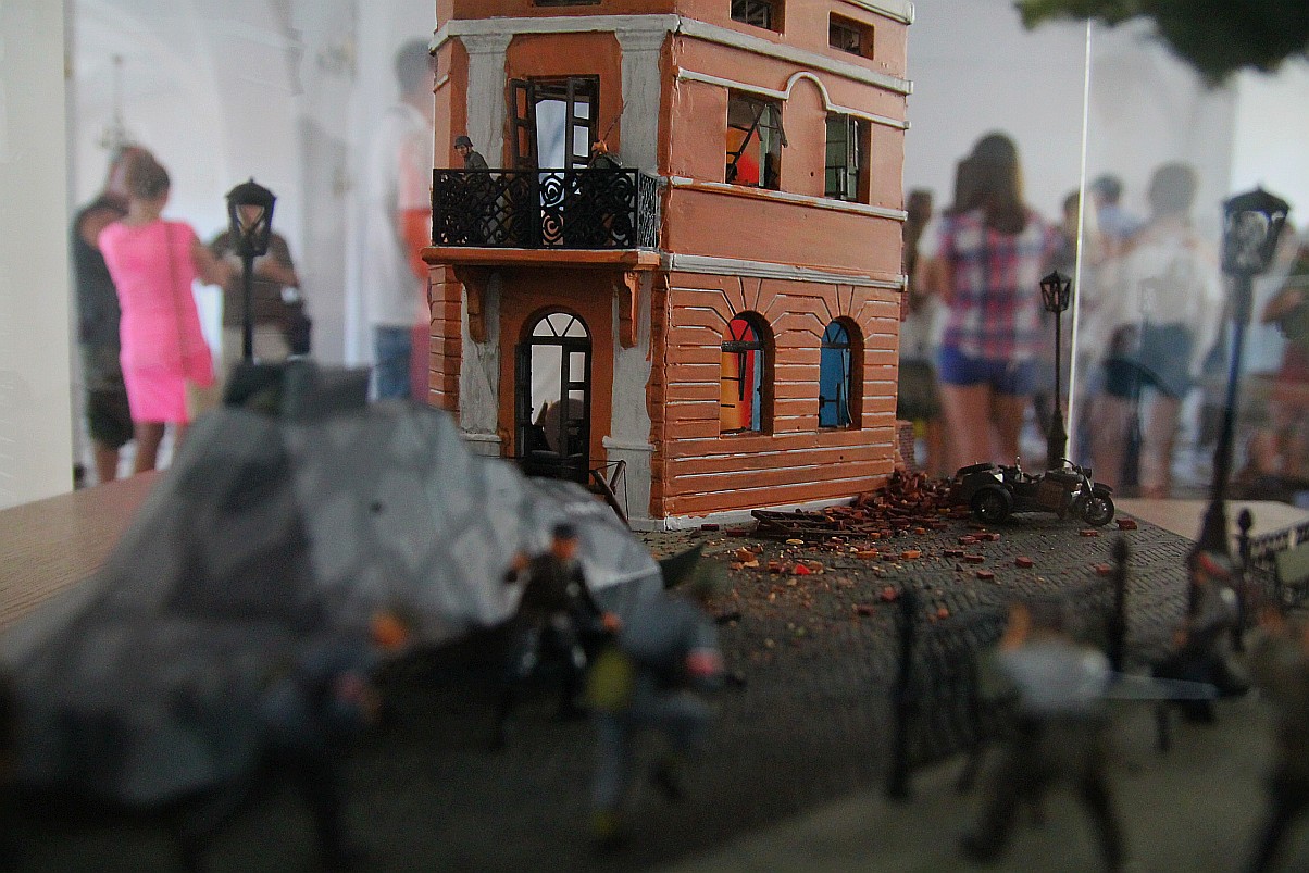 Powstanie Warszawskie w skali 1:35 w Legnickim Centrum Kultury