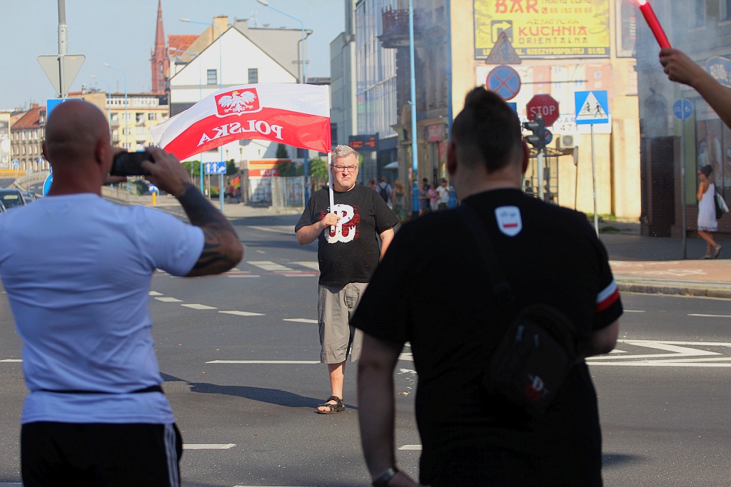 Legnicka Grupa Patriotyczna zatrzymała ruch na placu Wilsona