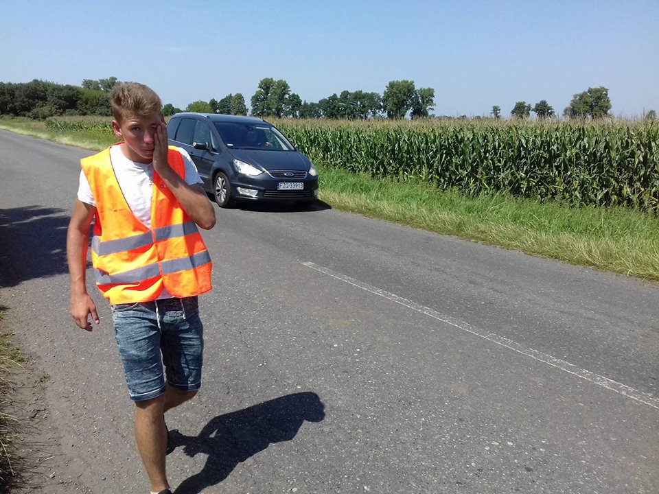 Czwarty upalny dzień pielgrzymów w drodze na Jasną Górę