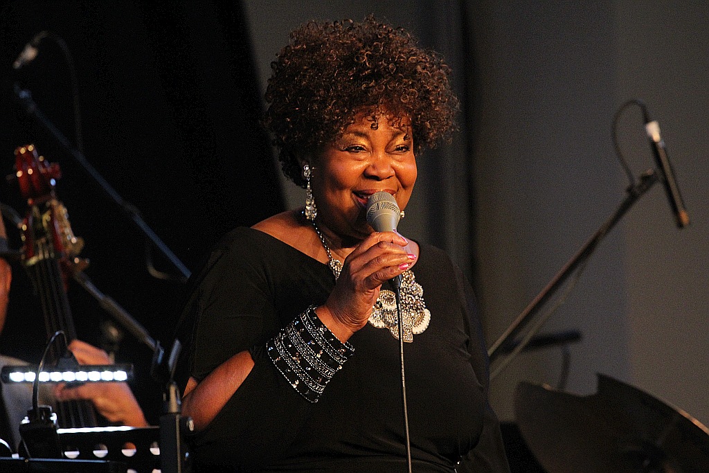 Pełna Sala Maneżowa na koncercie Deborah Brown Quartet
