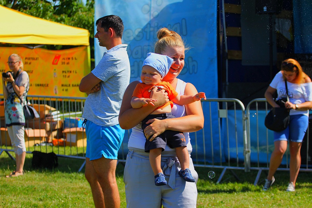 Festiwal Baniek Mydlanych w Parku Bielańskim w Legnicy