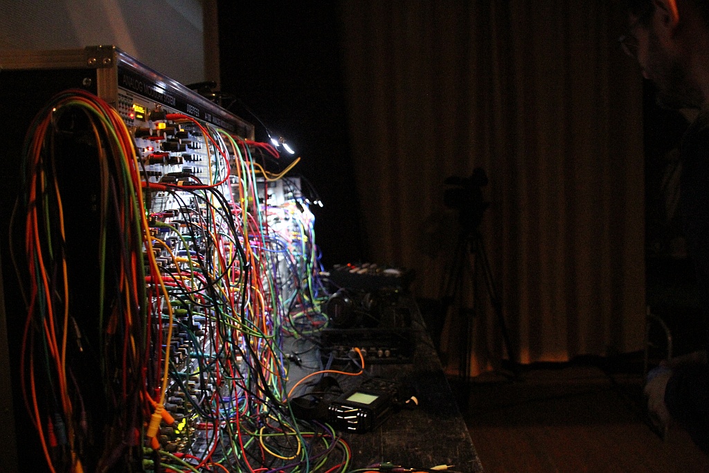 Projekt „Performance – instrukcja obsługi” w teatrze