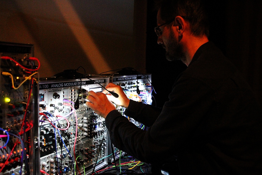 Projekt „Performance – instrukcja obsługi” w teatrze