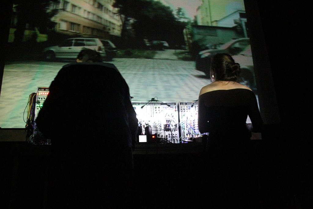Projekt „Performance – instrukcja obsługi” w teatrze