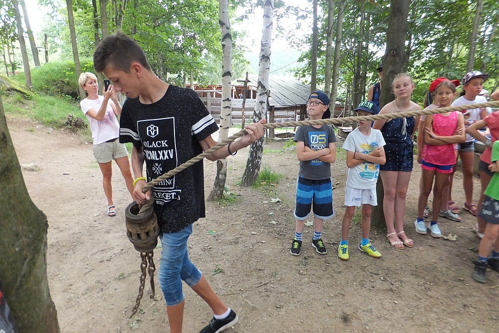 Uczestnicy kolonii TPD w zwiedzili Żelazny Tygiel Waloński