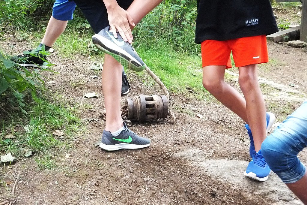 Uczestnicy kolonii TPD w zwiedzili Żelazny Tygiel Waloński