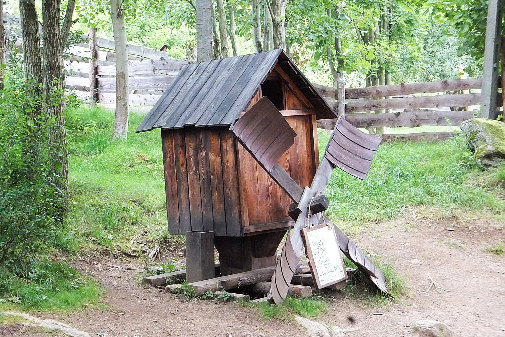 Uczestnicy kolonii TPD w zwiedzili Żelazny Tygiel Waloński