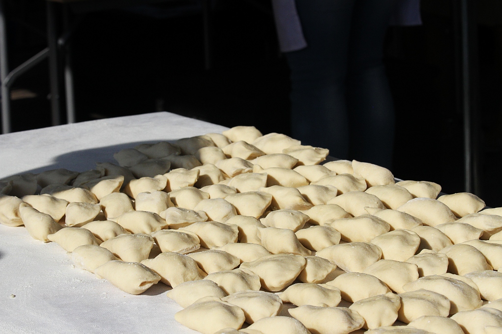 Wanda Łysy nową mistrzynią Legnicy w lepieniu pierogów