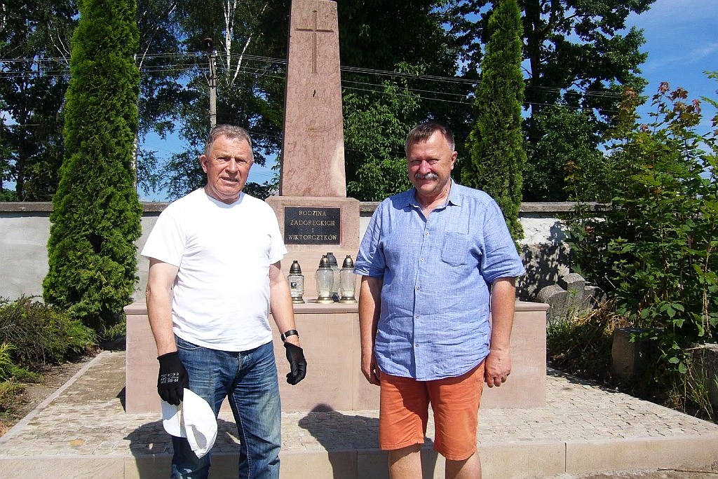 Wyjechali na Ukrainę i porządkowali tam polskie nekropolie