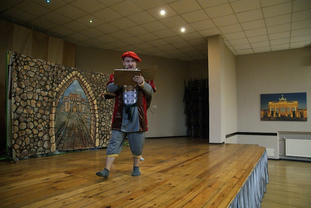 Teatr Blaszany Bębenek wystąpił dla dzieci z gminy Kunice