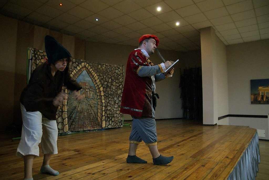Teatr Blaszany Bębenek wystąpił dla dzieci z gminy Kunice