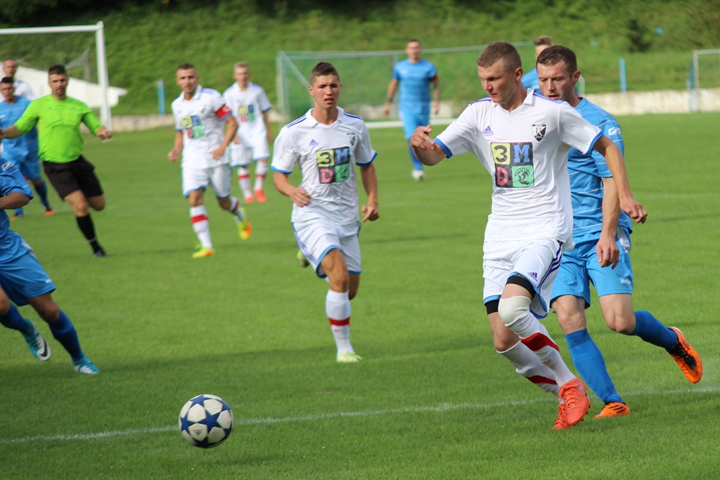Cztery gole piłkarzy Konfeksu Legnica w meczu z Czarnymi Rokitki