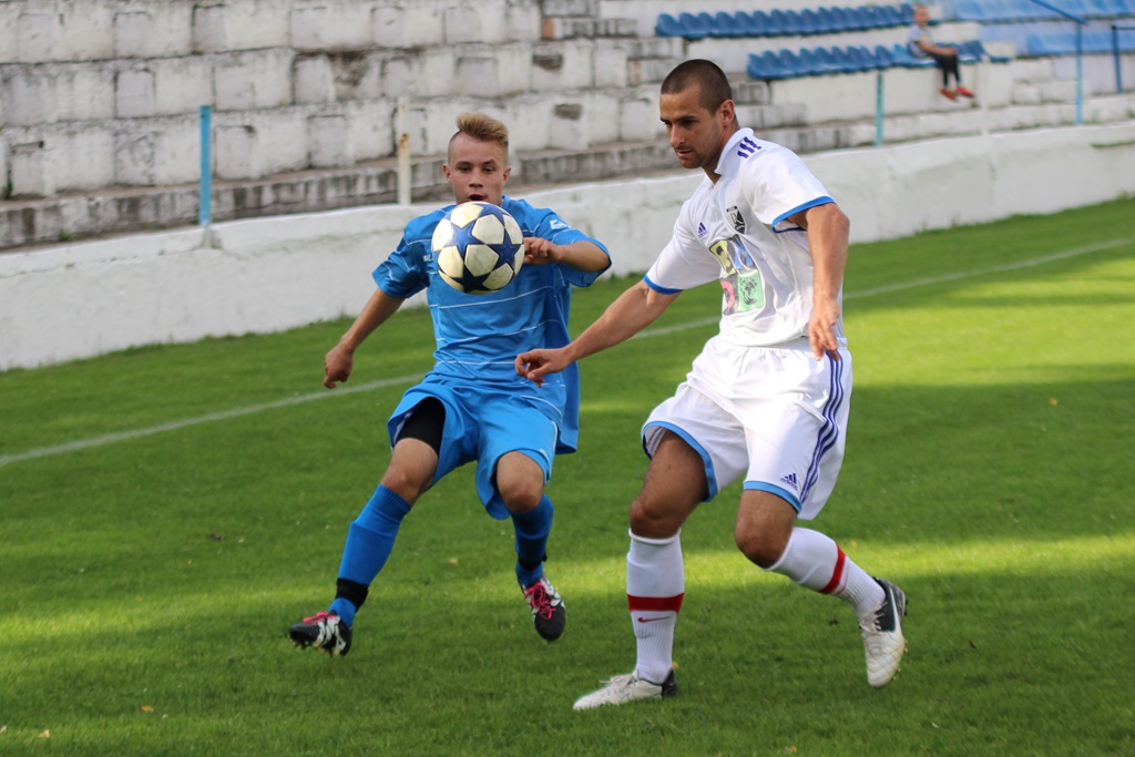 Cztery gole piłkarzy Konfeksu Legnica w meczu z Czarnymi Rokitki