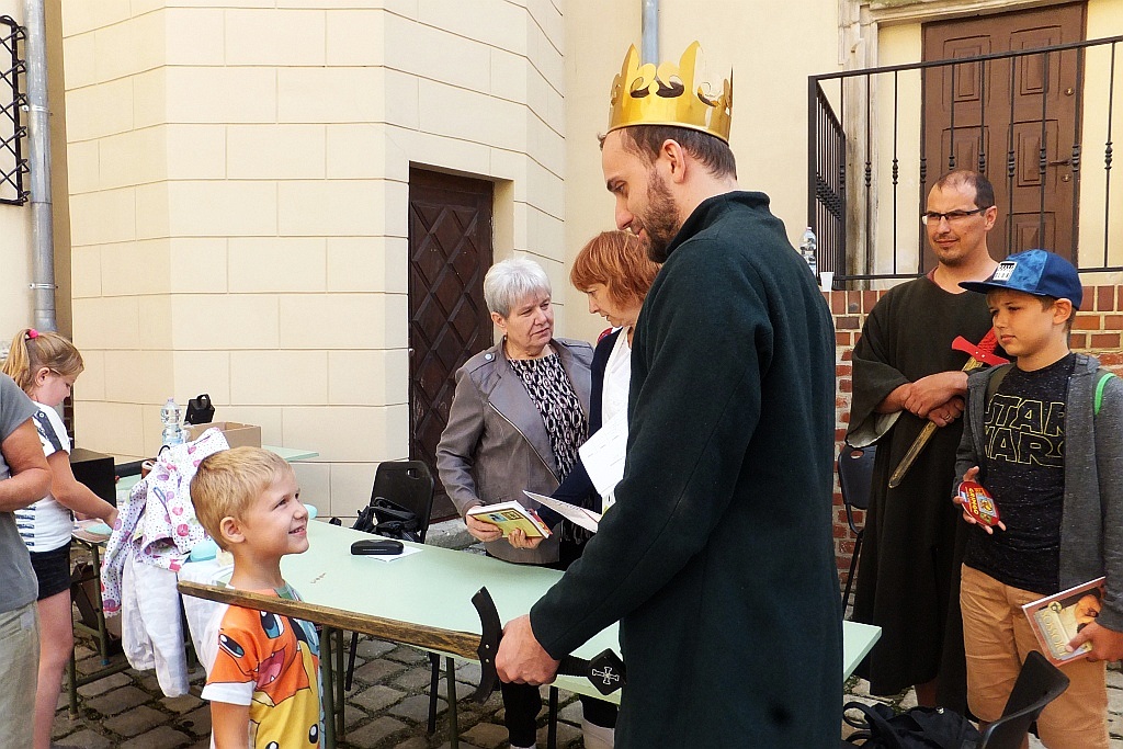 Odkrywali tajemnice kryjące się w wieży Świętego Piotra