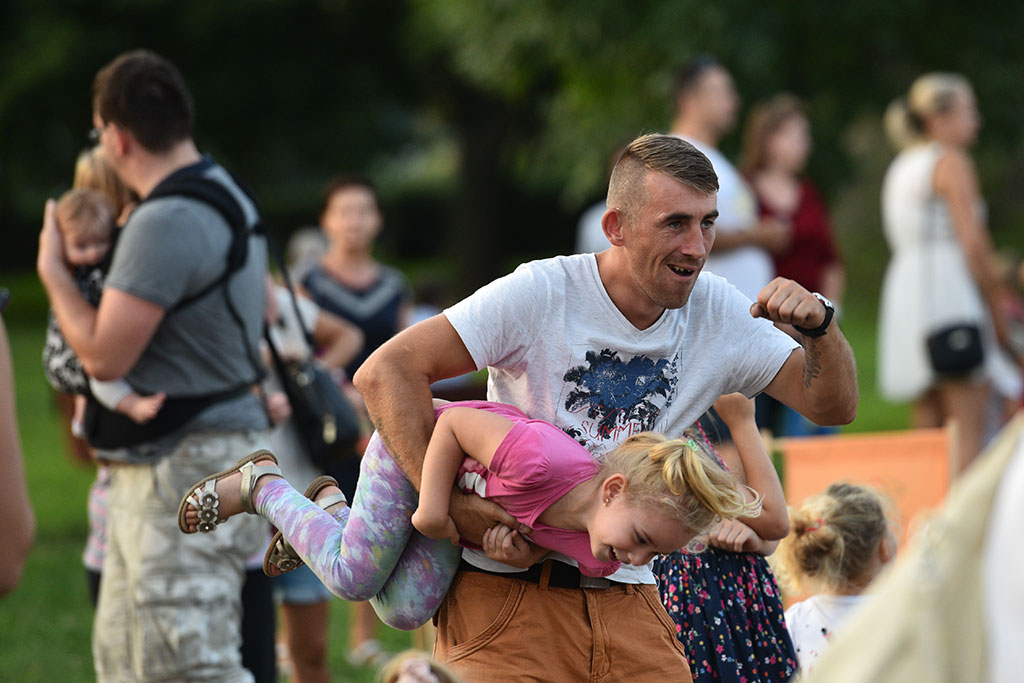 W piątek o piątej bawiły się całe rodziny